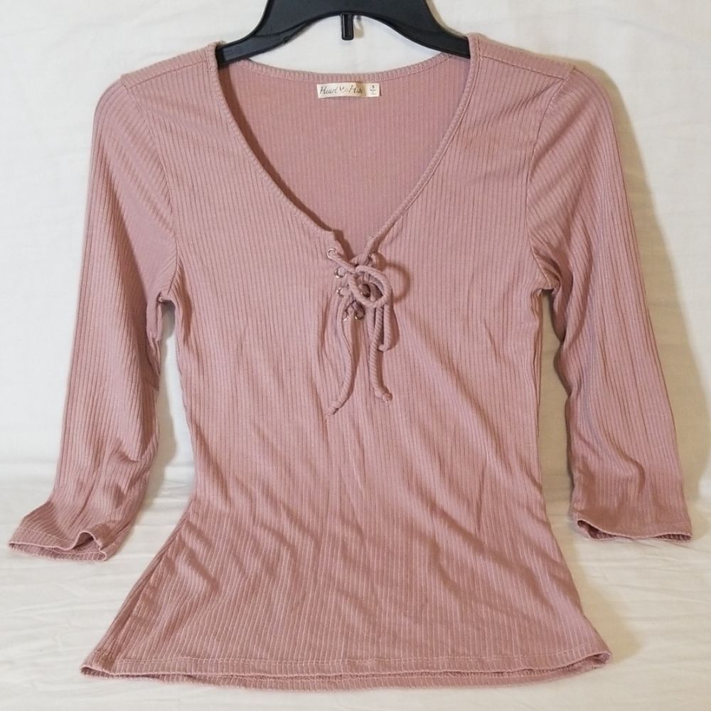 Heart & Hips V-Neck‎ Quarter Length Sleeve Blouse